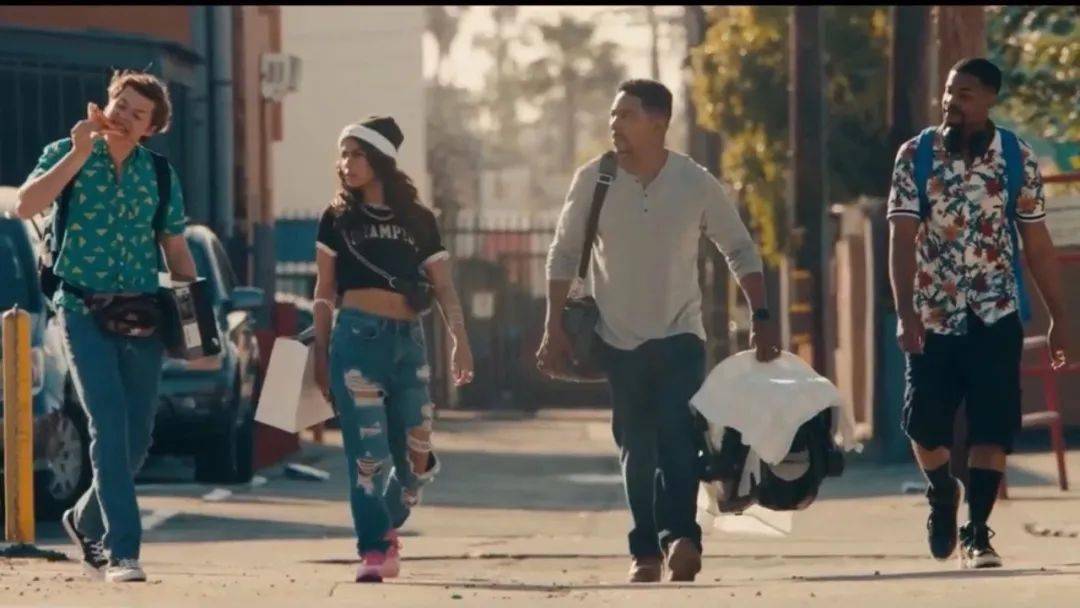 你 会 为 一 双 球 鞋 做 哪 些 疯 狂 的 事 ?【熊猫体育】(图2)
你 会 为 一 双 球 鞋 做 哪 些 疯 狂 的 事 ?【熊猫体育】(图2)