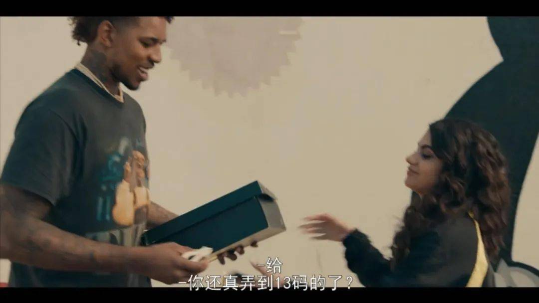 你 会 为 一 双 球 鞋 做 哪 些 疯 狂 的 事 ?【熊猫体育】(图4)
你 会 为 一 双 球 鞋 做 哪 些 疯 狂 的 事 ?【熊猫体育】(图4)